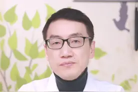 吃完东西，宝宝嘴巴周围泛红，是过敏吗？ #育儿   #过敏   #崔玉涛  #崔玉涛诊所  #健康科普 @崔玉涛养育中心视频封面