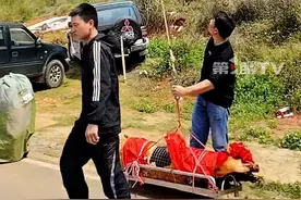 “华南F3”祭祖有多拼？不光全家翻山越岭，还让无人机、机器狗统统上阵运送祭品。“清明节让祖宗也体验一把高科技！”#华南F3清明出动机器人祭祖 #清明节 #华南f3祭祖视频封面