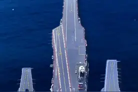 福建舰迎来第7次海试，大概率弹射舰载机，是歼15还是歼35？视频封面