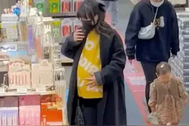 孕妇超市购物时，却被陌生人跟随，最后结果真暖心 #感动瞬间视频封面