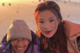我给老爸发工资，老爸第一次请我坐热气球～#张白鸽圆梦老爸环球旅行 #张白鸽 #斯堪尼亚 #房车自驾 #土耳其视频封面