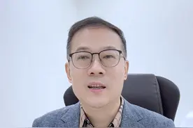 弱视最佳治疗时间是3-6岁，但是见过太多的孩子一发现就是8 9岁了。对于这些孩子，我只能说我尽力。所以早发现早确诊早治疗，真的非常重要！#弱视 #眼科 #育儿经验分享 #宝妈 #大年初四视频封面