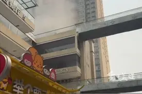 中国地震台网正式测定：3月28日14时20分在缅甸（北纬21.85度，东经95.95度）发生7.9级地震，震源深度30千米。本次地震的震中距离我国最近国境线294公里，造成云南西双版纳、德宏、昆明、丽江、保山、大理等地震感强烈，贵州、广西等地亦有震感反馈。（央视新闻）视频封面
