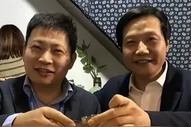 余承东点评迈巴赫VS雷总“应战”保时捷 你们更喜欢哪种方式 #发布会 #雷军 #小米 #华为 #余承东视频封面
