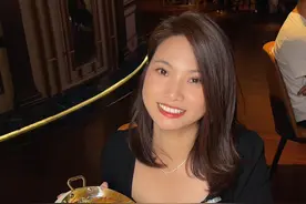 19楼一个顺德人心中的名字 #睡公煮 即使现在成了西餐厅，依然磨灭不掉那一份回忆。这里适合家庭聚餐和情侣约会，出品也很不错。各位老粉请关注下我的新号：@睡公煮爱咖啡 #顺德美食 #周五下班后的宝藏打卡地 #打开中秋的100种方式 #中秋国庆逛吃指南视频封面