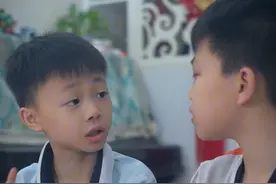 四个人打麻将，警察为什么带走五个人？ #脑筋急转弯 #小哥俩的日常