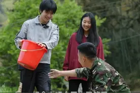 #乡村守护人 #新农人计划2022 做法简单味道鲜美的养殖林蛙，不听话就要吃掉  #来抖音学农技  视频封面