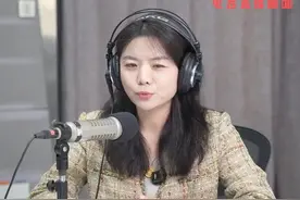 孩子早恋该怎么办？《润心家长大课堂》 特邀全国高级家庭教育指导老师，南京市德育工作带头人，南京市优秀青年教师，南京市教科研先进个人，南京市潭桥小学副校长 王蕾老师为大家解答视频封面
