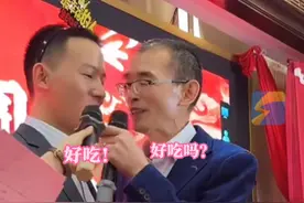 3月16日，广东深圳，深圳父亲悬赏千万寻子25年，团圆宴上父亲为谢浩男补过生日，父亲认真品味着儿子亲手喂的蛋糕，哽咽了！ #谢浩男 #回家 #谢浩男回家视频封面