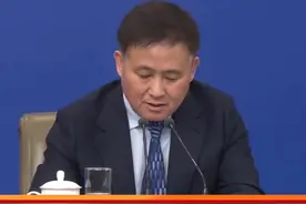 中国人民银行行长 潘功胜：今年我们将择机降准降息#2025全国两会 #经济主题记者会视频封面