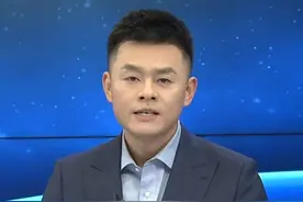 近日，广东韶关市中级人民法院公布了一起因一块雪糕引发的人身伤害纠纷。广东两人吃雪糕掉地上致行人滑倒受伤，受伤行人索赔12万。来听育见新闻主播对此怎么说→视频封面