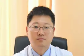 经常掰腰，会变成腰脱吗？ #扭腰 #腰脱 #医学科普 @DOU+小助手视频封面
