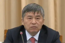 全国人大代表 宋宝安：2024年贵州大学理工强基成果丰硕 200多项国家项目 成果转化经费超1.7亿元 #2025全国两会视频封面