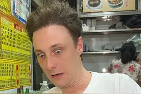 五一全国巡吃计划，当挪威老外第一次吃“深圳老字号蛇羹” #心动榜餐厅 #心动榜 #五一全国巡吃计划 #深圳美食 #外国人在中国