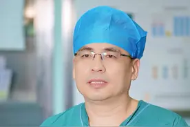 睡硬床或睡软床，怎么选更健康？ #硬核健康科普行动  #软床好还是硬床好 #骨质疏松 #床垫怎么选视频封面