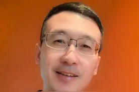 上了年纪腰腿疼 吃药吃出胃出血 不伤胃的止痛药怎么选#镇痛护胃肌松药 #腰疼 #胃溃疡 #止痛药 #抖出健康知识宝藏视频封面