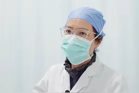 宝妈怀疑下面出血和抱宝宝有关系。宝宝：我不背锅！#产后恢复 #健康科普 #为母不易 #顺产 视频封面