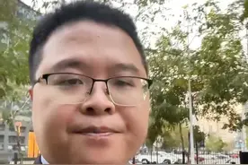 取保候审后需要知道的注意事项 当身边人成功申请取保候审，走出羁押场所重获一定自由时，千万别误以为案件已彻底了结。取保候审只是刑事诉讼过程中的一种强制措施，它并非意味着你已完全摆脱法律责任的束缚。许多人在此时容易放松警惕，殊不知，后续若不留意相关规定，可能会陷入更棘手的境地。接下来，让我们一起深入了解取保候审后那些必须清楚的注意事项 。
#刑事辩护 #取保候审还会判刑吗 #东莞取保候审律师 #东莞权威刑事律师  #东莞刑事律师推荐视频封面