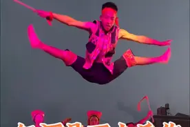 万人乐作跳起来，一起欢呼一起嗨，五一假期来红河县共享快乐！（红河县融媒体中心综合报道） #有一种叫云南的生活 #红河开秧门仰阿娜文化旅游节视频封面