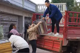 明二锅请村里人吃饭，准备了20桌流水席，都夸小伙子会处事视频封面