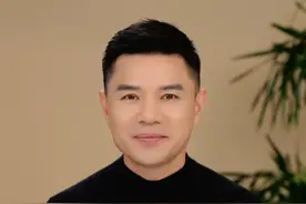 千万身家的老太还去捡垃圾，是节约还是贪婪？#故事会 #人生百态视频封面