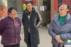 聪聪相亲成功，大妮高兴的找老父亲看定亲日子，愿有情人终成眷属视频封面