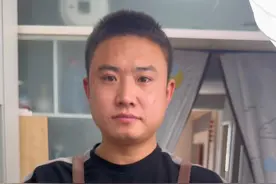 清蒸鲈鱼，到底冷水上锅还是水开上锅，酒店大厨教我诀窍，肉质鲜 嫩 不腥不柴，超好吃#家常菜 #美食教程 #清蒸鲈鱼 #清蒸鱼视频封面