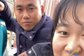 12月23日，河南郑州。残疾夫妇街头摆摊卖烤红薯，只要一起努力，生活会越来越好。#残疾夫妇 #摆摊 #烤红薯视频封面