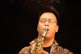 衷心祝愿所有的朋友，新年胜旧年，欢愉且胜意 ，平安顺遂，国泰民安 #萨克斯 #灯火里的中国 #年味视频封面