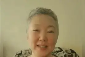 指挥人类一切思维活动的司令部乱了 正如冠心病是一种心脏病，阿尔茨海默病（AD）是一种脑部疾病。AD是由于脑神经细胞（神经元）受损引起。而神经元是思考、走路、讲话等人类一切活动的基础。#硬核健康科普行动视频封面