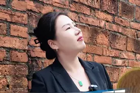 听说是百年大路虎，毁于发现五，真是这样吗？ #蚊姐撩车 #二手车 #路虎 #发现5视频封面