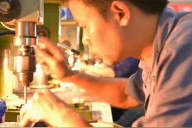 决胜毫厘之间！ 2024年贵州技能大赛“黔锋杯” 航天科工十院第十七届职业技能竞赛顺利举办，青年技能人才以高精度追寻大国工匠足迹，向“无缝天衣”发起冲锋！#中国航天 #航天青年 #技能竞赛视频封面