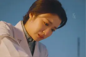 许沁宋焰抗震救灾中的爱与抉择让人泪目 #好剧推荐 #推荐影视视频封面
