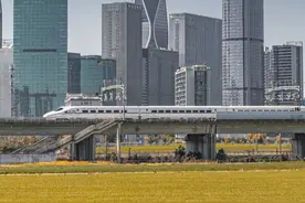 为了这个镜头我来到了杭州！这就是现实版的疯狂动物城吗？#城市风光 #无人机航拍 #杭州 #钱江世纪城视频封面