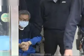 柯文哲出院!坐轮椅返回台北看守所#海峡新干线视频封面