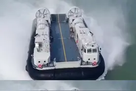 现场曝光！071综合登陆舰海上实训画面视频封面