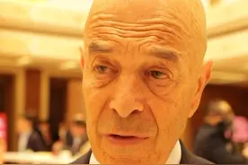 世行前副行长谈特朗普加征关税：不会增加美国的机会，反而让情况变得糟糕#中国发展高层论坛2025#关税视频封面