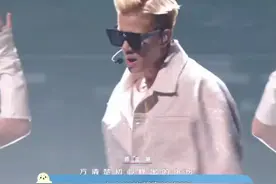 #郭富城台风不愧是天王级别的 六十的天王能唱能跳，二十几的我上个炕都费劲#郭富城 #综艺 #声生不息 @DOU+小助手视频封面