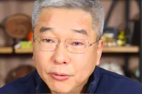 主场迎战多特蒙德，法兰克福能否结束尴尬历史？ #德甲 #dou来足球季 #足球合伙人视频封面