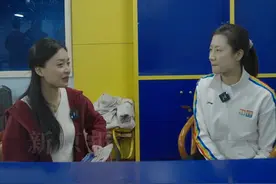北大学霸上奥运冠军丁宁的乒乓球课会挂科吗？  #我和我的热爱  北大学霸乒乓球课会挂科吗？北大丁宁老师：只要认真对待每一堂课，不会随便给同学0分。#丁宁  #乒乓球  #北大  #正能量视频封面