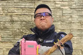 末日防卫盒 自相矛盾 自从咱们捣鼓兼具防御和攻击的末日防卫盒，总有人问：以子之矛，陷子之盾，何如？你觉得这自相矛盾的实验，还能怎么升级呢？#抖音知识年终大赏 #一起去野 #内容启发搜索 #手工 #实验视频封面