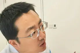 憩室炎类似于阑尾炎，治疗可以做镜子冲洗，也可以用药物治疗。#医学科普 #医生日常 #憩室炎 #硬核健康科普行动  #医疗健康创作训练营视频封面