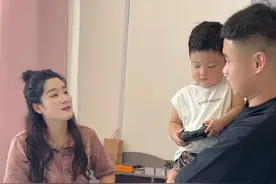 回娘家送弟弟上学，婆婆早早帮我准备好了礼物，到家跟弟弟聊天才知道老公还偷偷给他了1000块钱，每一次婆家对待我的娘家人的体贴，都是对我的爱与重视#婆媳 #情感 #家庭 #记录真实生活视频封面