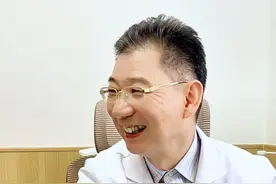 实性和磨玻璃结节，哪个更危险？ #硬核健康科普行动  #医疗健康创作训练营 #诊室日常 #磨玻璃结节视频封面