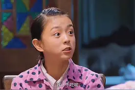 女孩闹脾气，竟选择过激行为，是任性还是家长的忽略