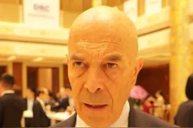 世行前副行长谈全球治理体系：随着全球问题增多，联合国变得愈发重要#中国发展高层论坛2025视频封面