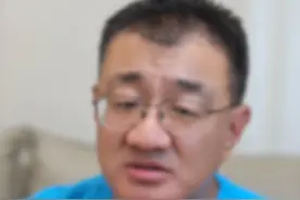 吃什么药，可以把肺结节消掉？ 体检查出肺结节，天就塌了？先别紧张，今天咱们就来聊聊，查出肺结节，到底应该怎么做！ #抖音知识年终大赏 #抖出健康知识宝藏  #薄世宁 #医学通识 #命悬一线我不放手视频封面