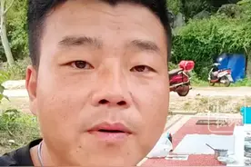 7月17日(发布)，四川。青年画家翟云川因肝衰竭离世，年仅34岁，曾创作200米长卷《长江万里图》。关注👉@小政视频  #四川dou知道   #抖音小助手 #画家  #翟云川  #长江万里图视频封面