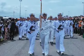 中国人民解放军首次亮相科特迪瓦阅兵！ #阅兵视频封面