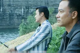 大D真傻，现在谁出来钓鱼不带头盔啊 #因为一个片段看了整部剧视频封面